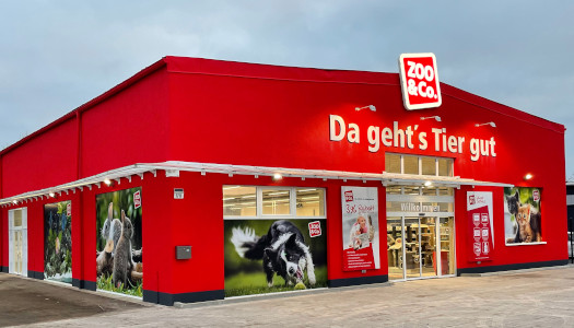 Außenfassade des ZOO & Co. Marktes in Schmalkalden